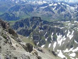 30-lanovka na Pic du Midi.jpg